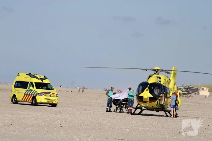 Hulpdiensten massaal ingezet voor drenkeling in Noordzee