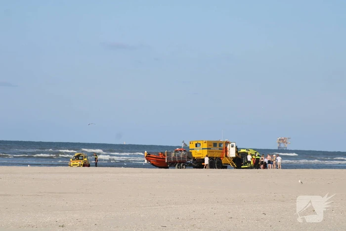 Hulpdiensten massaal ingezet voor drenkeling in Noordzee