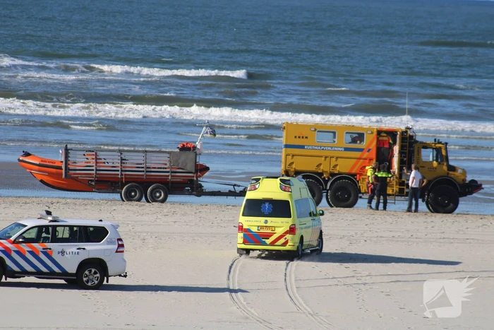 Hulpdiensten massaal ingezet voor drenkeling in Noordzee