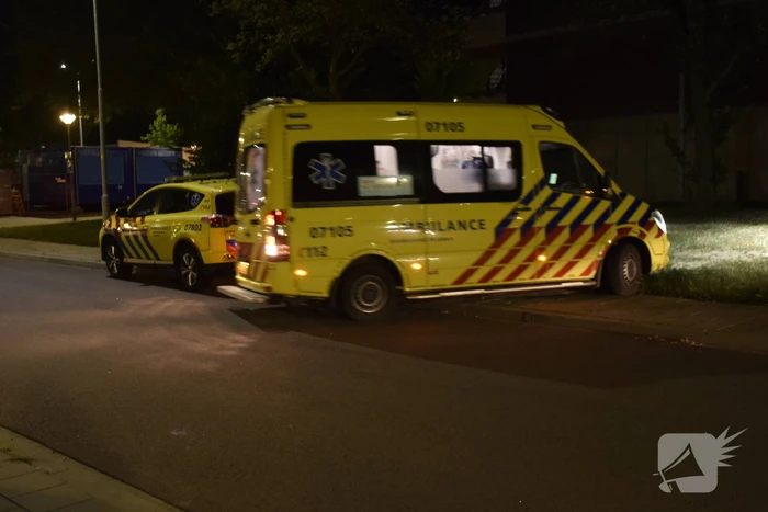 Persoon gewond na val van hoogte