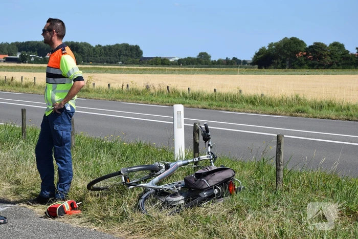 Automobilist vlucht na botsing met fietser