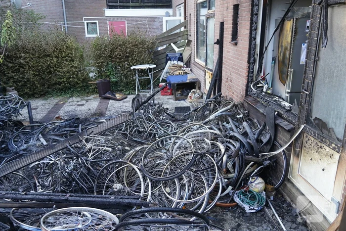 Schuur verwoest door uitslaande brand