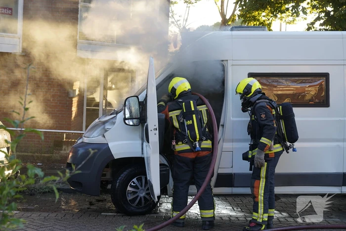 Kortsluiting veroorzaakt brand in camper