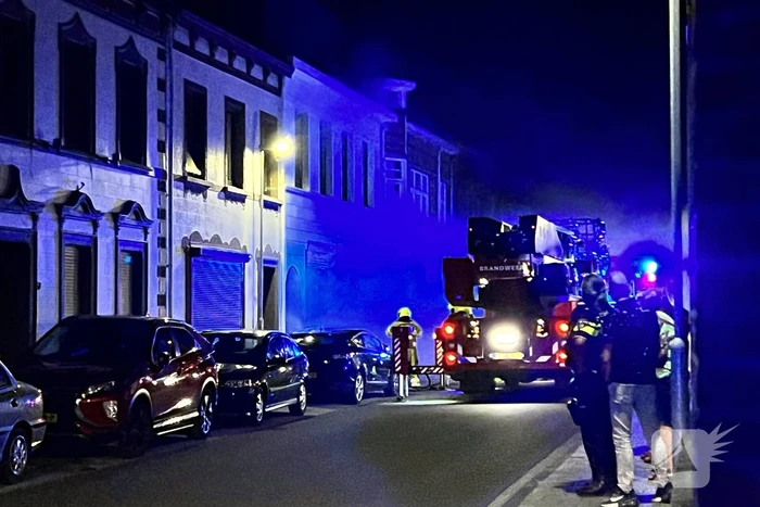 Veel rookontwikkeling bij brand in woning