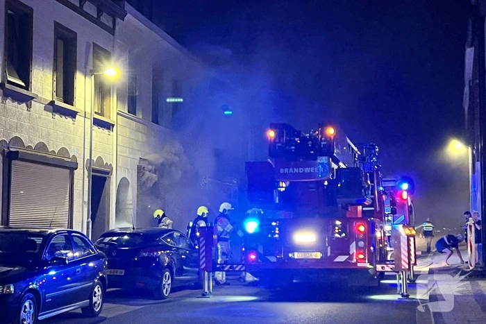 Veel rookontwikkeling bij brand in woning