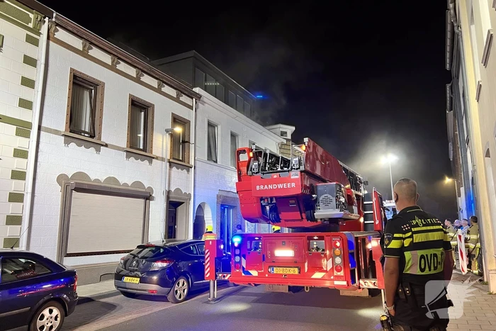 Veel rookontwikkeling bij brand in woning