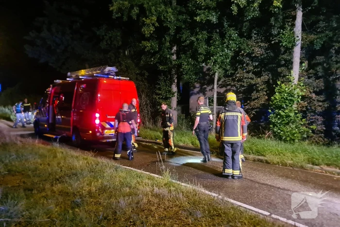 Auto raakt te water