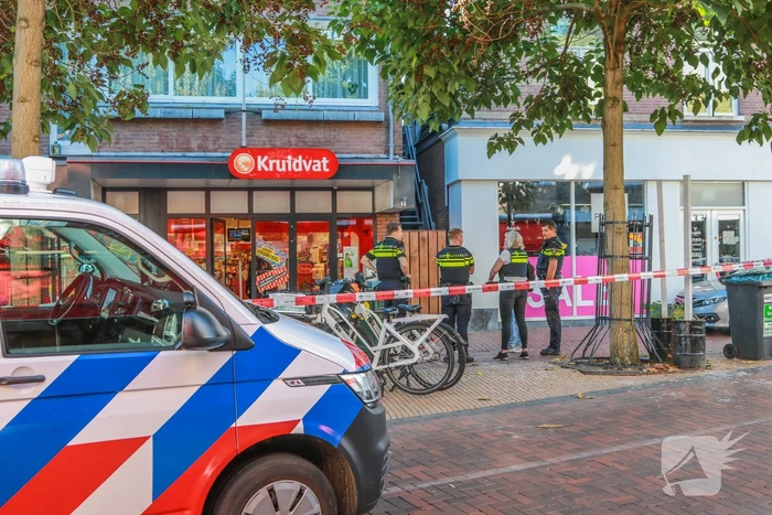 Donkere verdachte gezocht naar overval op Kruidvat