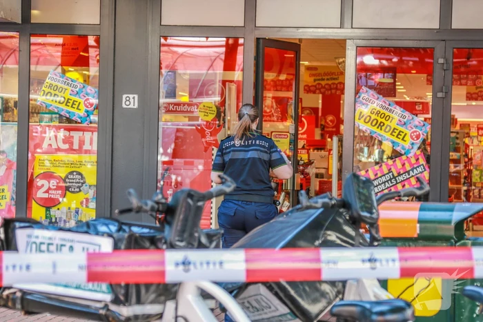 Donkere verdachte gezocht naar overval op Kruidvat