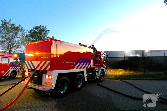 Brand in trailer van vrachtwagen