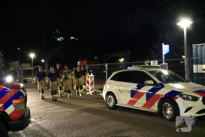 Brandweerduikers halen drenkeling uit kanaal