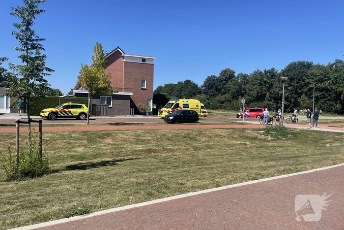 Persoon zwaargewond bij brand in woning