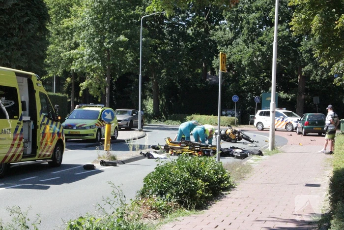 Motorrijder zwaargewond bij verkeersongeval