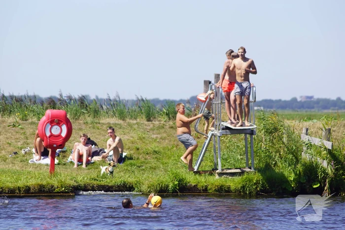 Illegale duikplank is terug van weggeweest