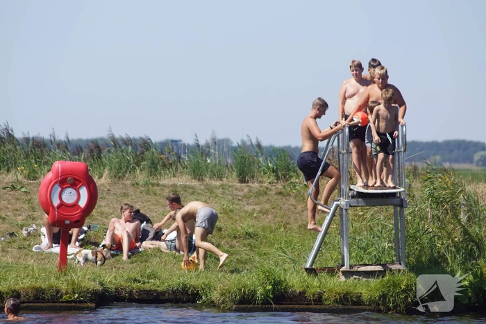 Illegale duikplank is terug van weggeweest