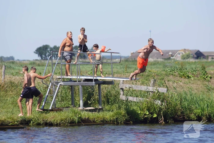 Illegale duikplank is terug van weggeweest