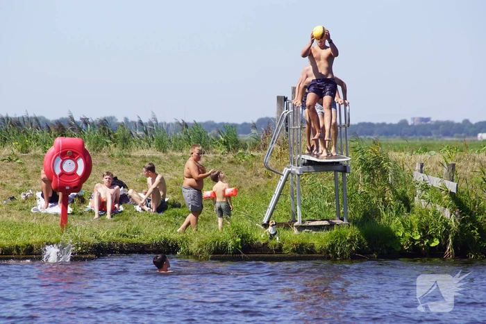 Illegale duikplank is terug van weggeweest