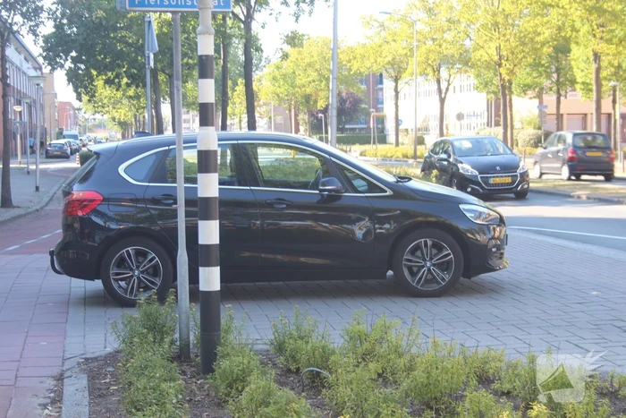 Moeder en kind op fiets aangereden