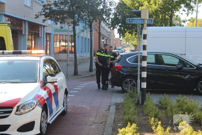 Moeder en kind op fiets aangereden