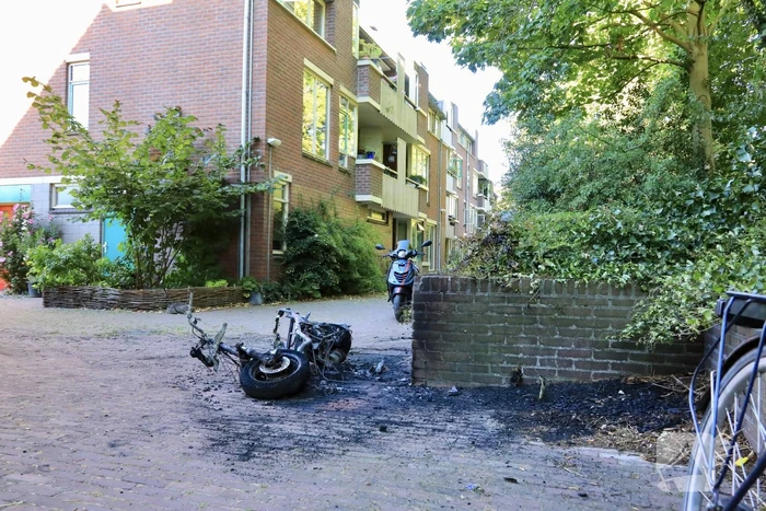 Scooter verwoest vanwege brand