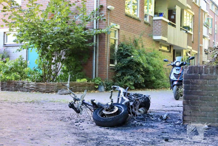 Scooter verwoest vanwege brand
