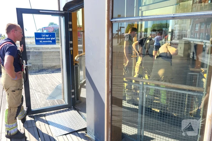 Brandweer schiet te hulp bij liftopsluiting tijdens hoge temperaturen