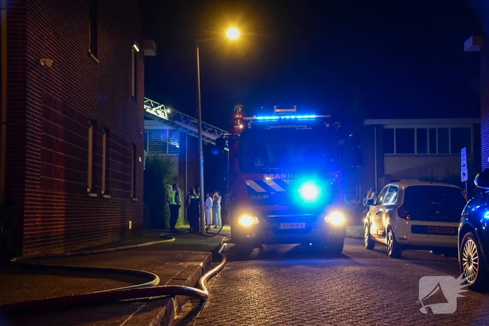 Uitslaande brand verwoest woning