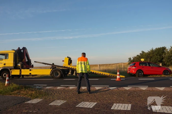 Automobilist belandt met auto te water