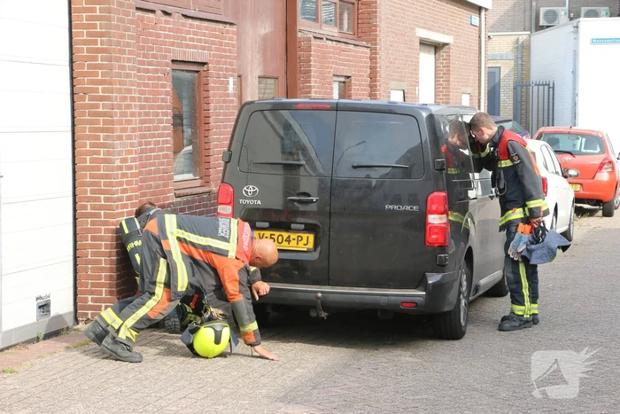 Onderzoek bij bestelbus met mogelijk gestolen brandstof