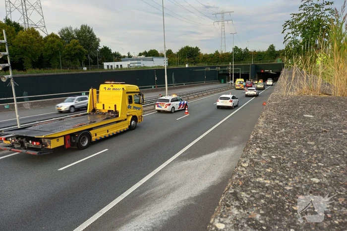 Vlaketunnel deels afgesloten door kettingbotsing