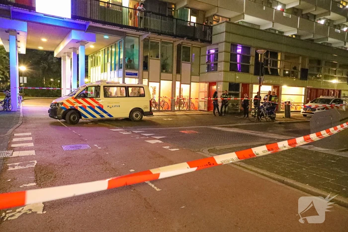 Woning in Bijlmer onder vuur genomen na vechtpartij