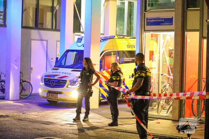 Woning in Bijlmer onder vuur genomen na vechtpartij
