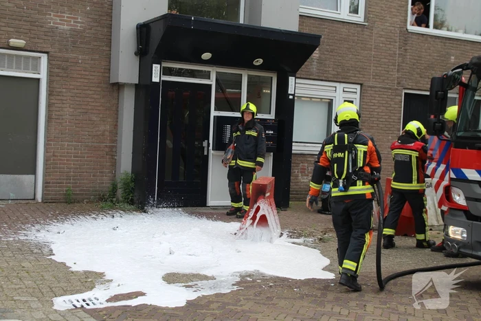 In brand staande kunststof barrier snel geblust