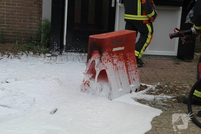 In brand staande kunststof barrier snel geblust