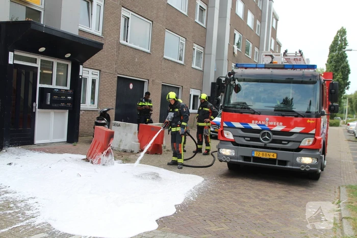 In brand staande kunststof barrier snel geblust