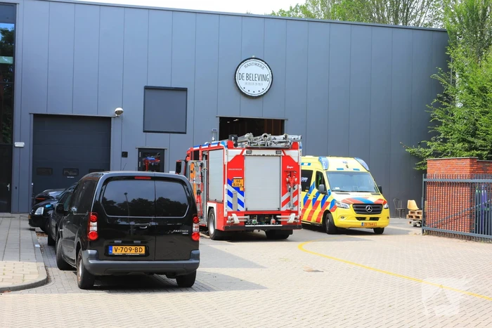 Vrouw gewond bij meubelmaker De Beleving