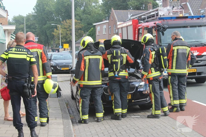 Brand in auto blijkt lek in koelvloeistoftank