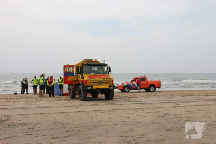 Persoon overleden bij incident op strand