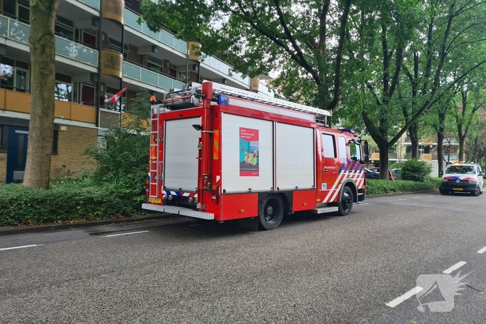 Brand in keuken van flatwoning