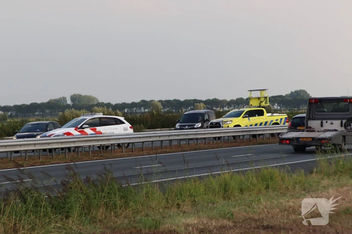 Lange file na verkeersongeval op snelweg