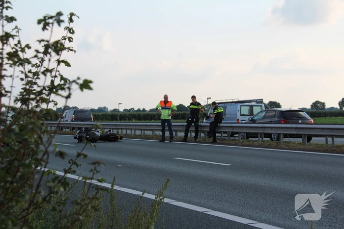 Lange file na verkeersongeval op snelweg