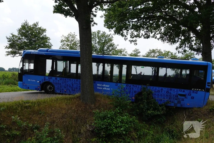 Buschauffeur van Arriva maakt inschattingsfout