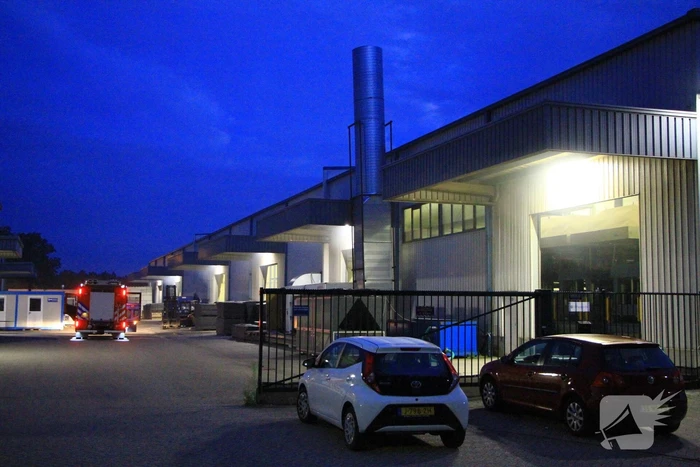 Veel rookontwikkeling na brand in loods
