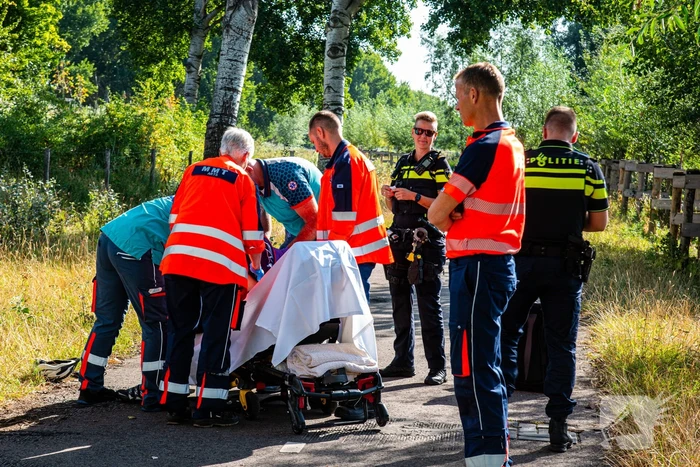 Wielrenner gewond na val op fietspad