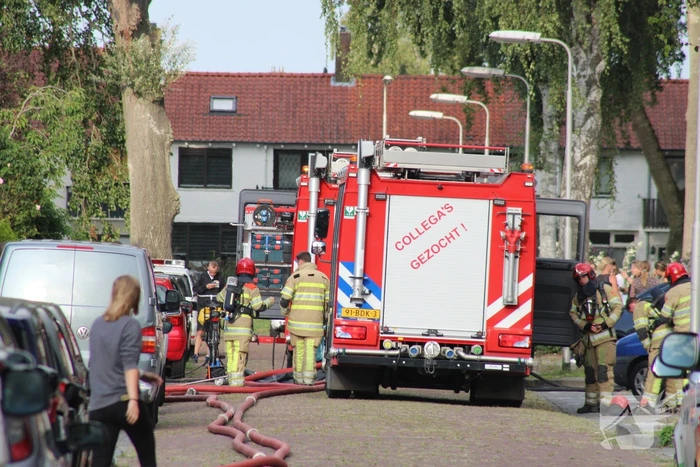 Woning zwartgeblakerd vanwege brand in keuken