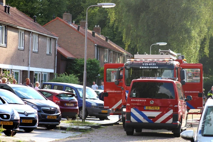 Woning zwartgeblakerd vanwege brand in keuken