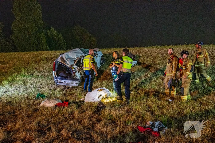 Dode en twee aanhoudingen bij ernstig verkeersongeval