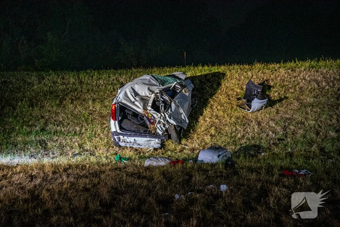 Dode en twee aanhoudingen bij ernstig verkeersongeval