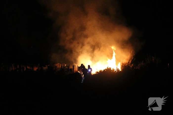 Schuur in boomgaarden vanwege brand verwoest
