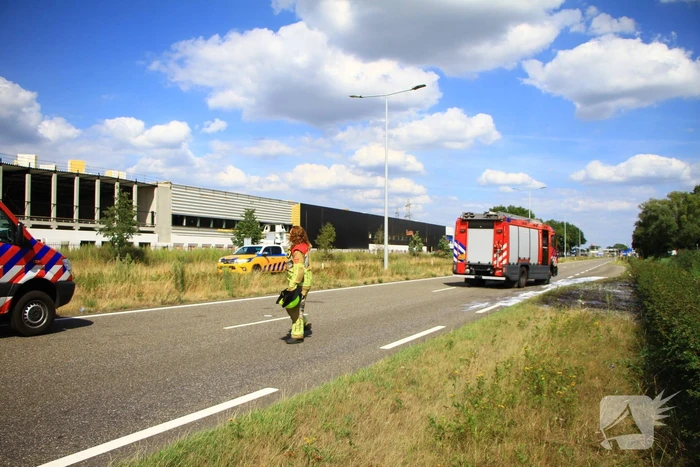 Flinke verkeershinder na bermbrand